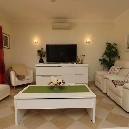 Villa Joia - 3 Bedroom With Swimming Pool In Boliqueime, Near Vilamoura, Algarve