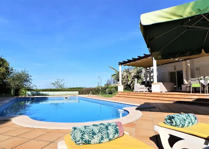 Joia - 3 Bedroom With Swimming Pool In Boliqueime, Near Vilamoura, Algarve فيلة *